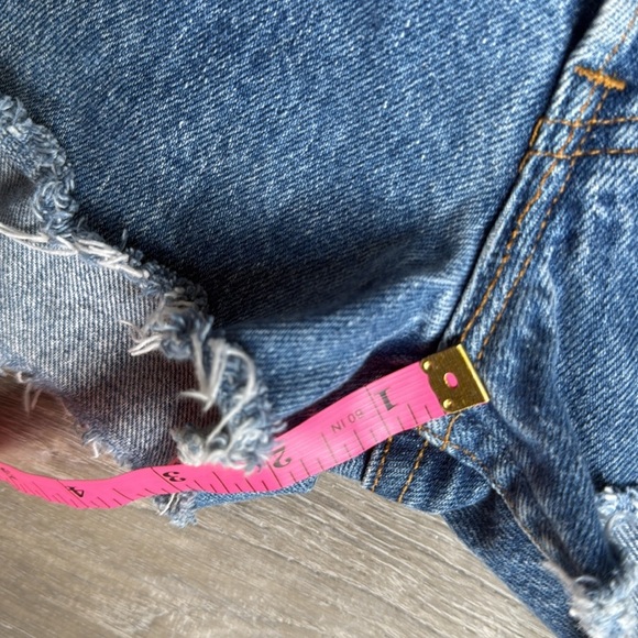 REFORMATION Repurposed Distressed Denim Jean Shorts M - Picture 6 of 9